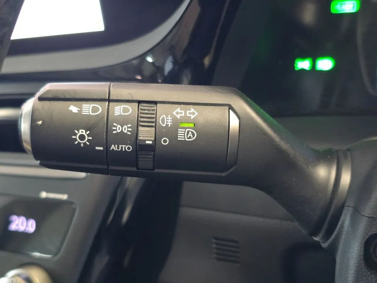 Lexus ES Saloon, Petrol Hybrid, 2025, Silver