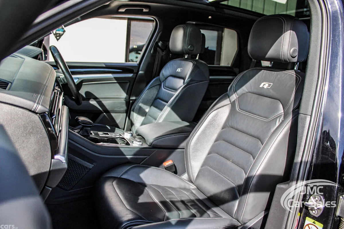 Volkswagen Touareg SUV, Diesel, 2020, Black
