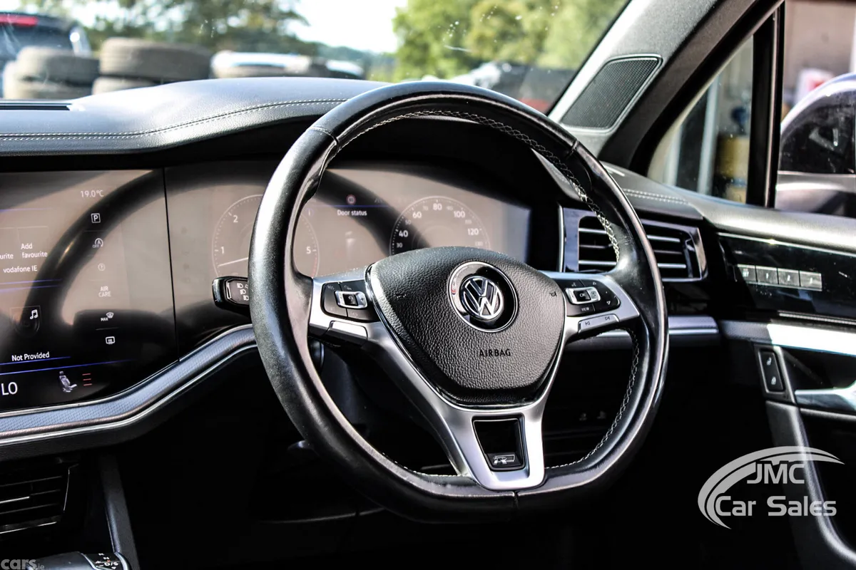 Volkswagen Touareg SUV, Diesel, 2020, Black