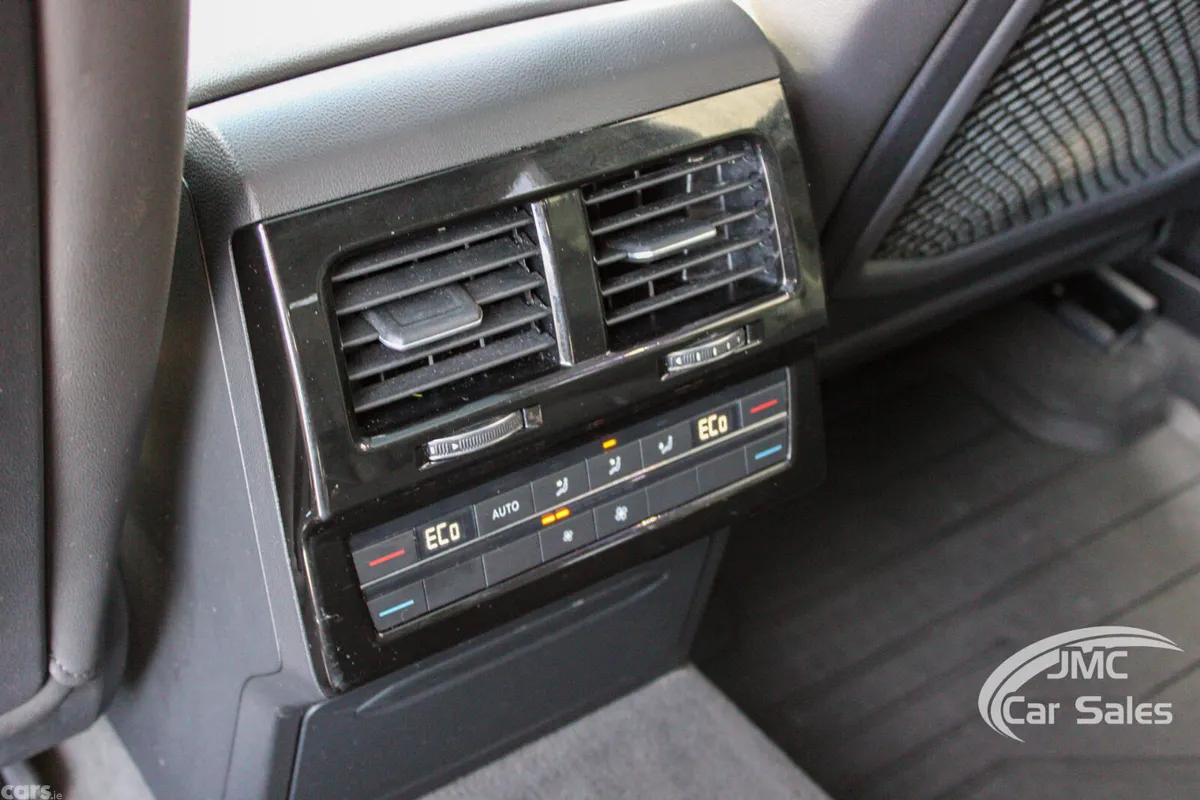 Volkswagen Touareg SUV, Diesel, 2020, Black