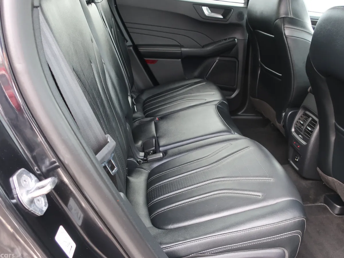 Ford Kuga SUV, Petrol Hybrid, 2023, Black
