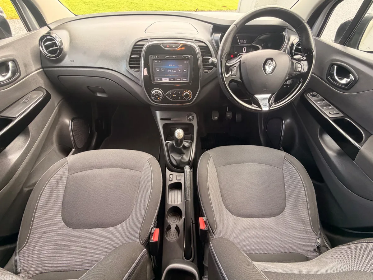 Renault Captur Hatchback, Diesel, 2015, Silver
