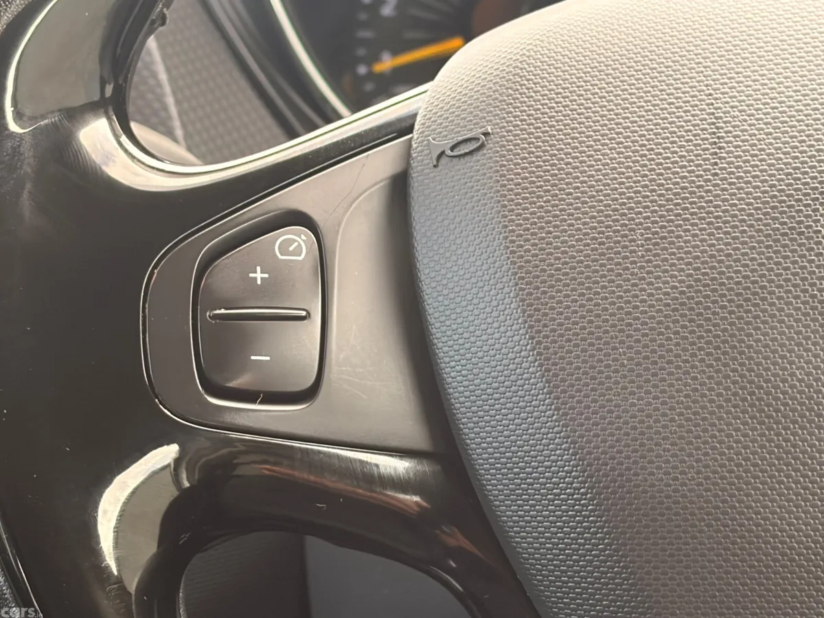 Renault Captur Hatchback, Diesel, 2015, Silver