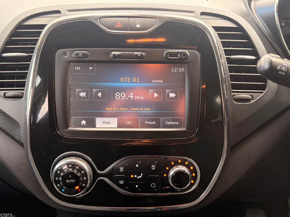 Renault Captur Hatchback, Diesel, 2015, Silver