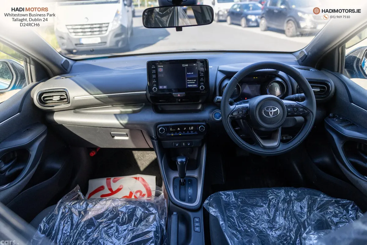 Toyota Yaris Hatchback, Petrol Hybrid, 2020, Blue
