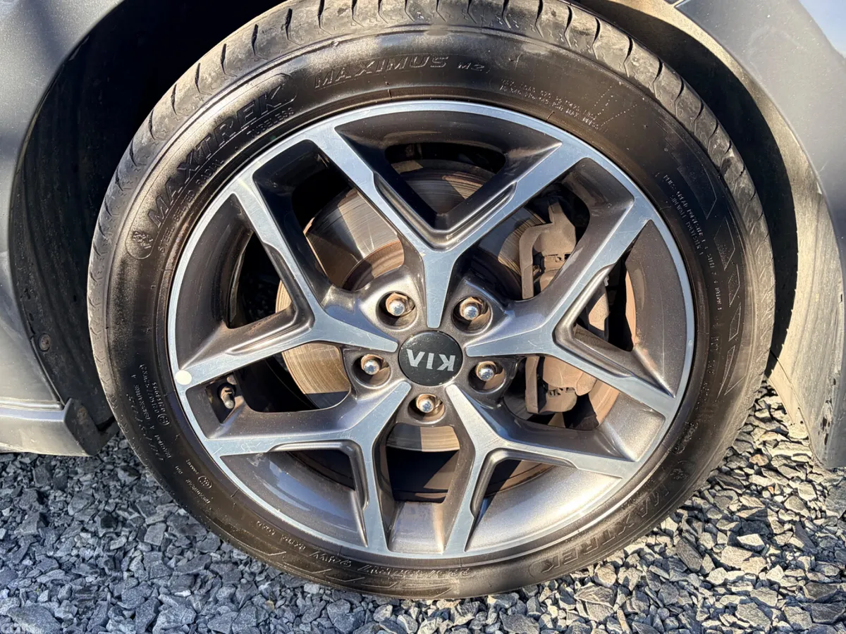 Kia Ceed Hatchback, Diesel, 2019, Grey