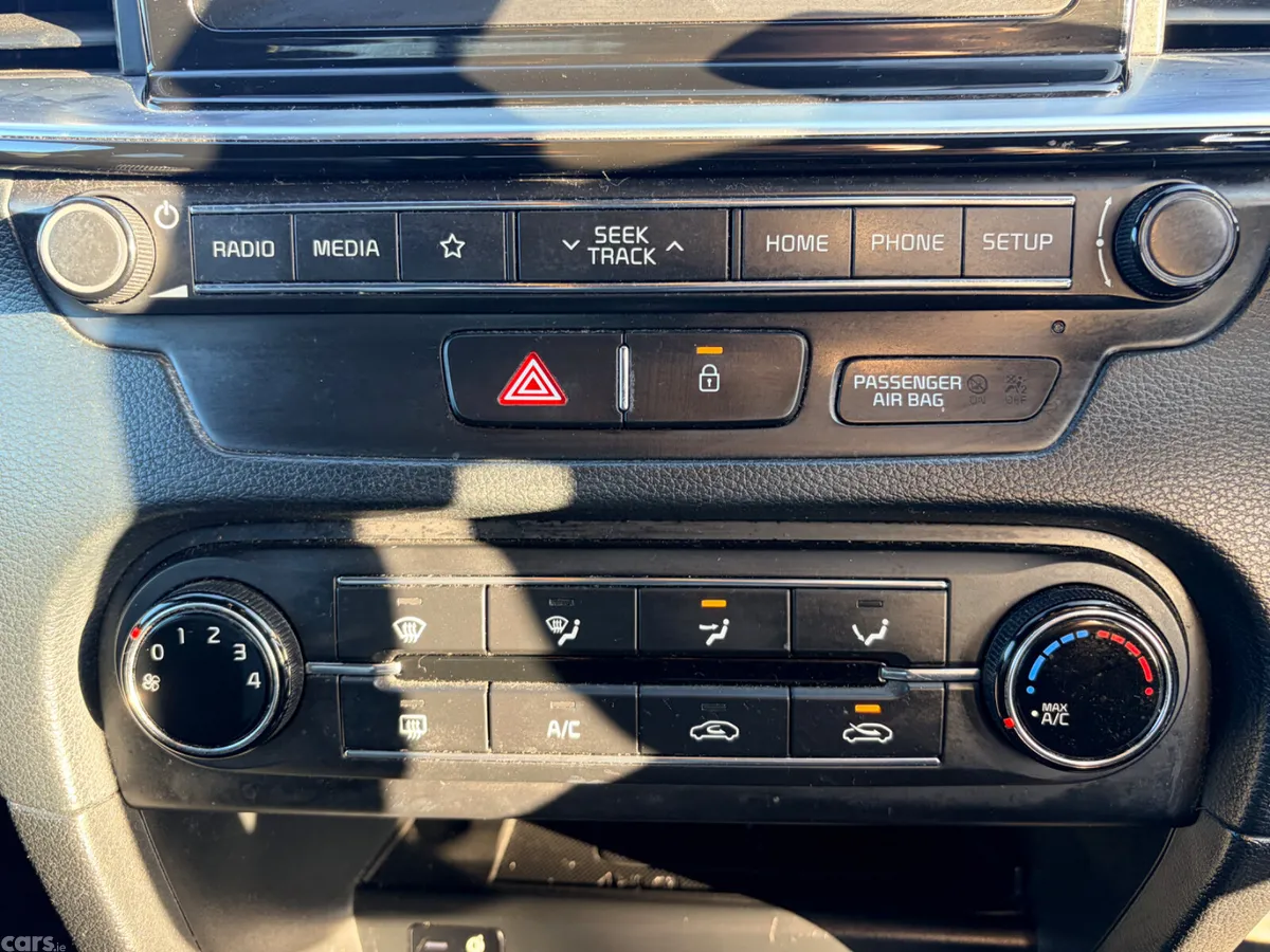 Kia Ceed Hatchback, Diesel, 2019, Grey