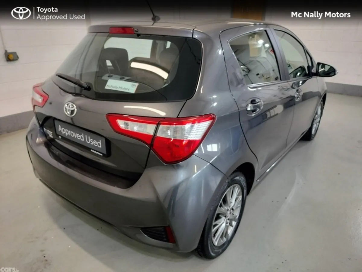 Toyota Yaris Hatchback, Petrol, 2019, Grey