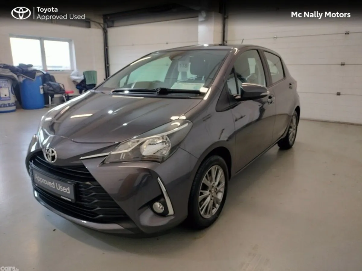 Toyota Yaris Hatchback, Petrol, 2019, Grey