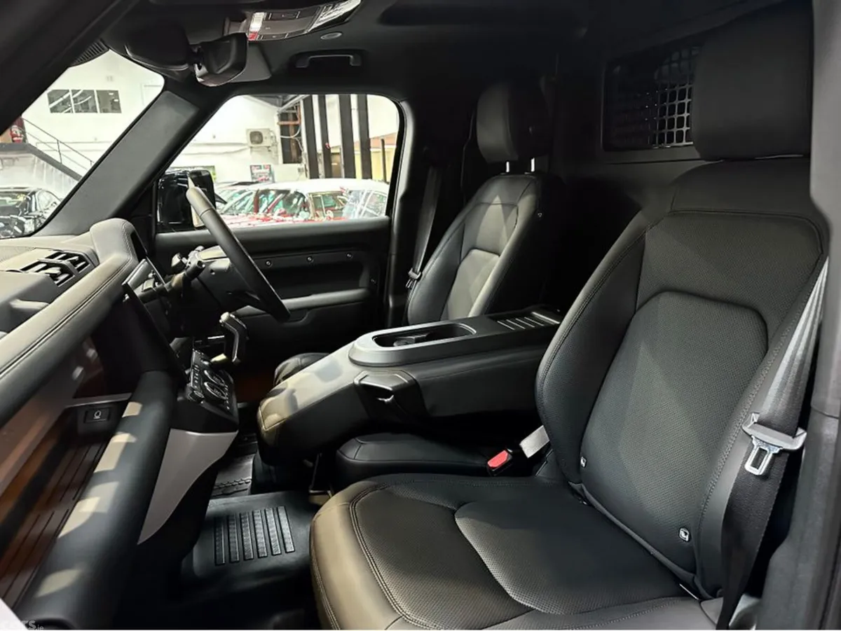 Land Rover Defender SUV, Diesel, 2026, Green