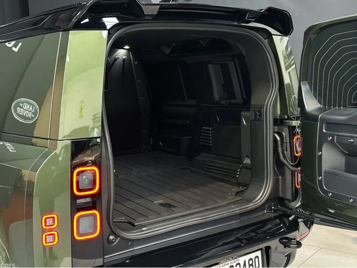 Land Rover Defender SUV, Diesel, 2026, Green