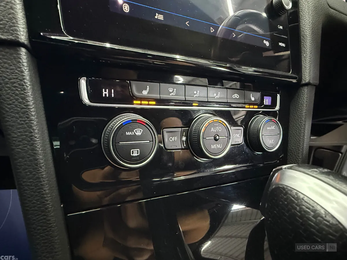 Volkswagen Golf Hatchback, Diesel, 2017, Silver