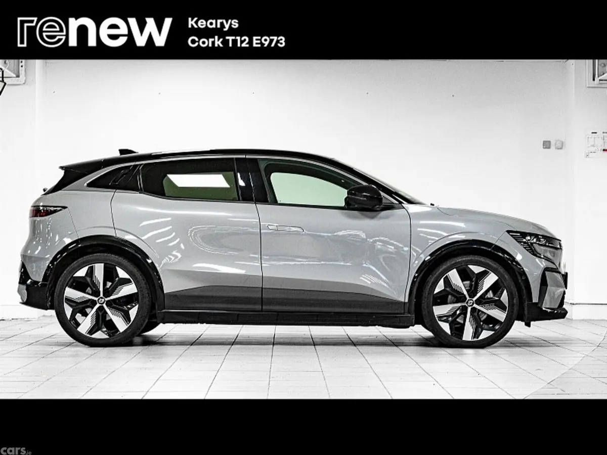 Renault Megane E-Tech SUV, Electric, 2024, Grey