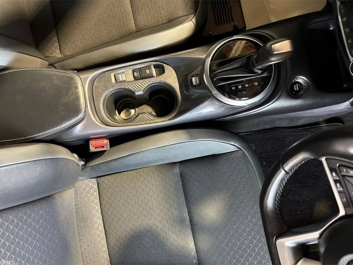 Nissan Juke SUV, Petrol Hybrid, 2024, Black