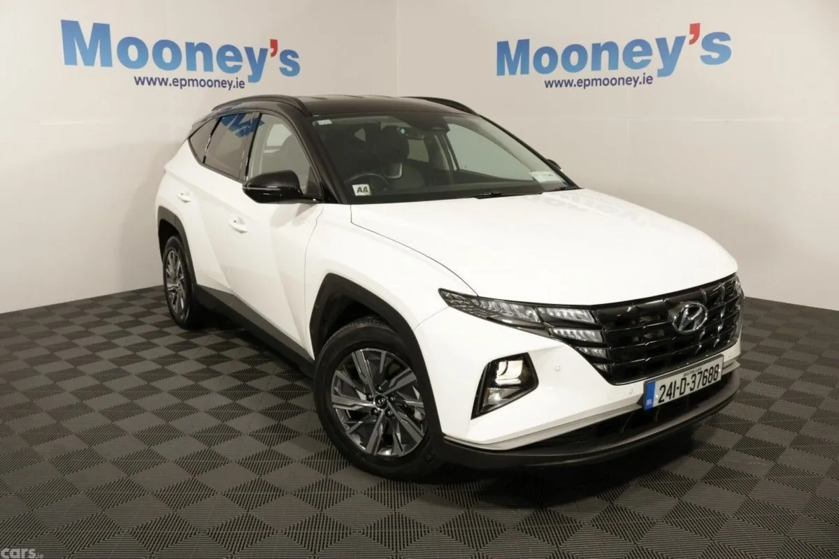 Hyundai Tucson SUV, Petrol Hybrid, 2024, White