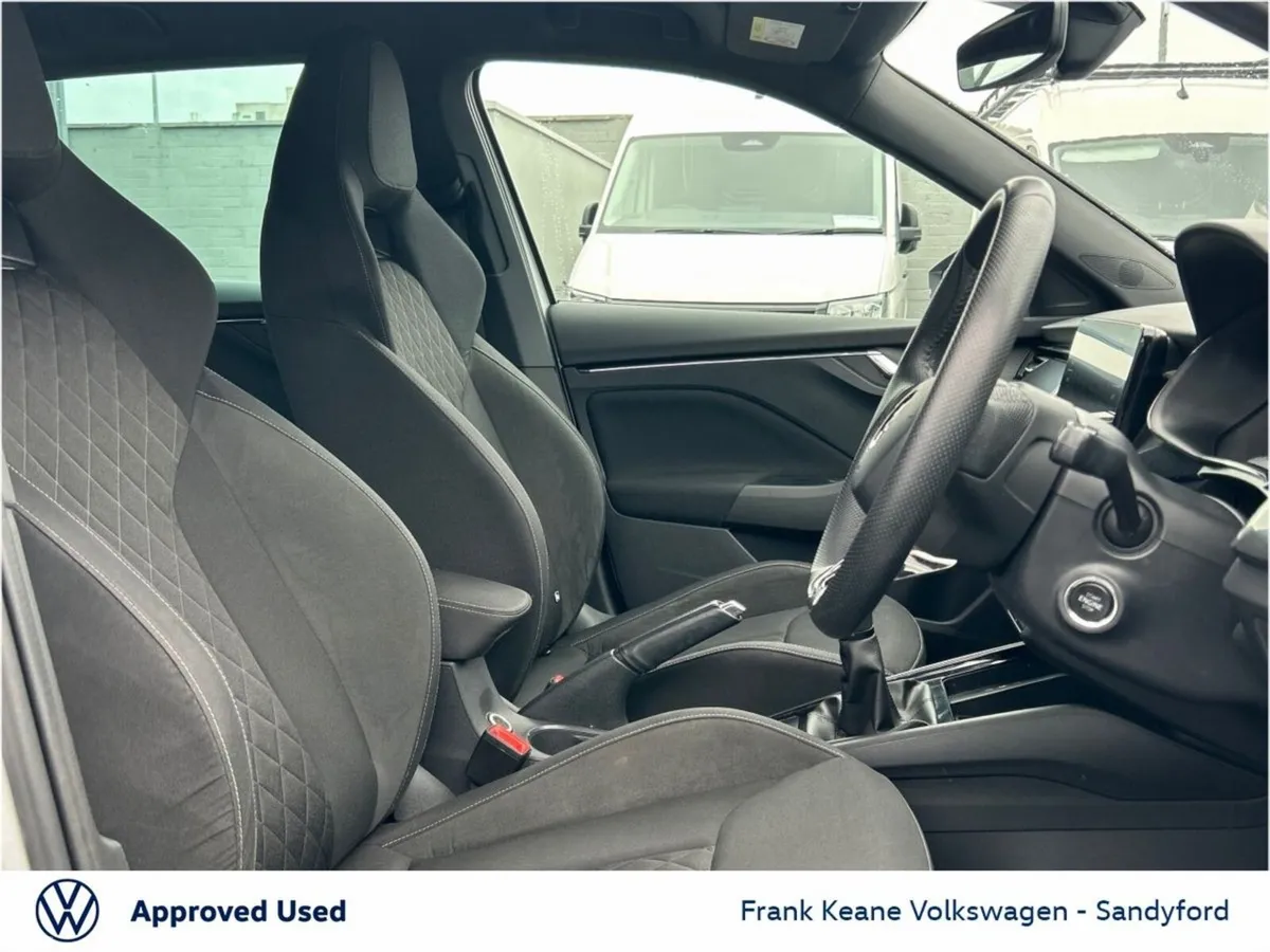 Skoda Kamiq Hatchback, Petrol, 2023, White