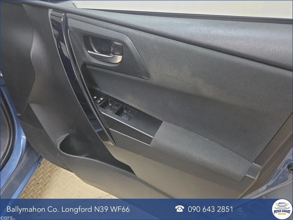 Toyota Auris Hatchback, Diesel, 2017, Blue