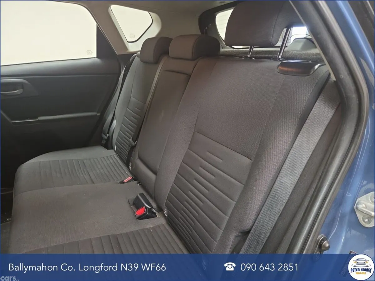 Toyota Auris Hatchback, Diesel, 2017, Blue