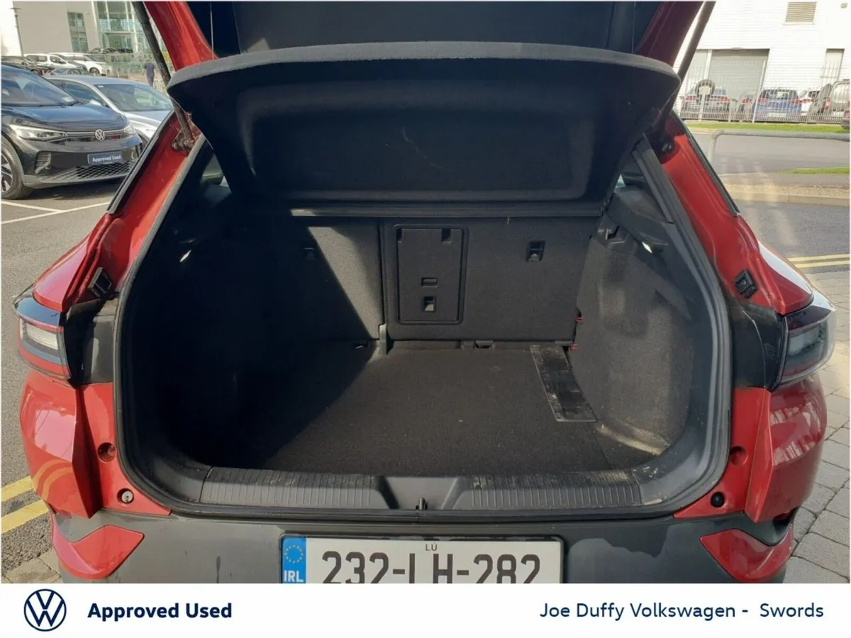 Volkswagen ID.4 Estate, Electric, 2023, Red