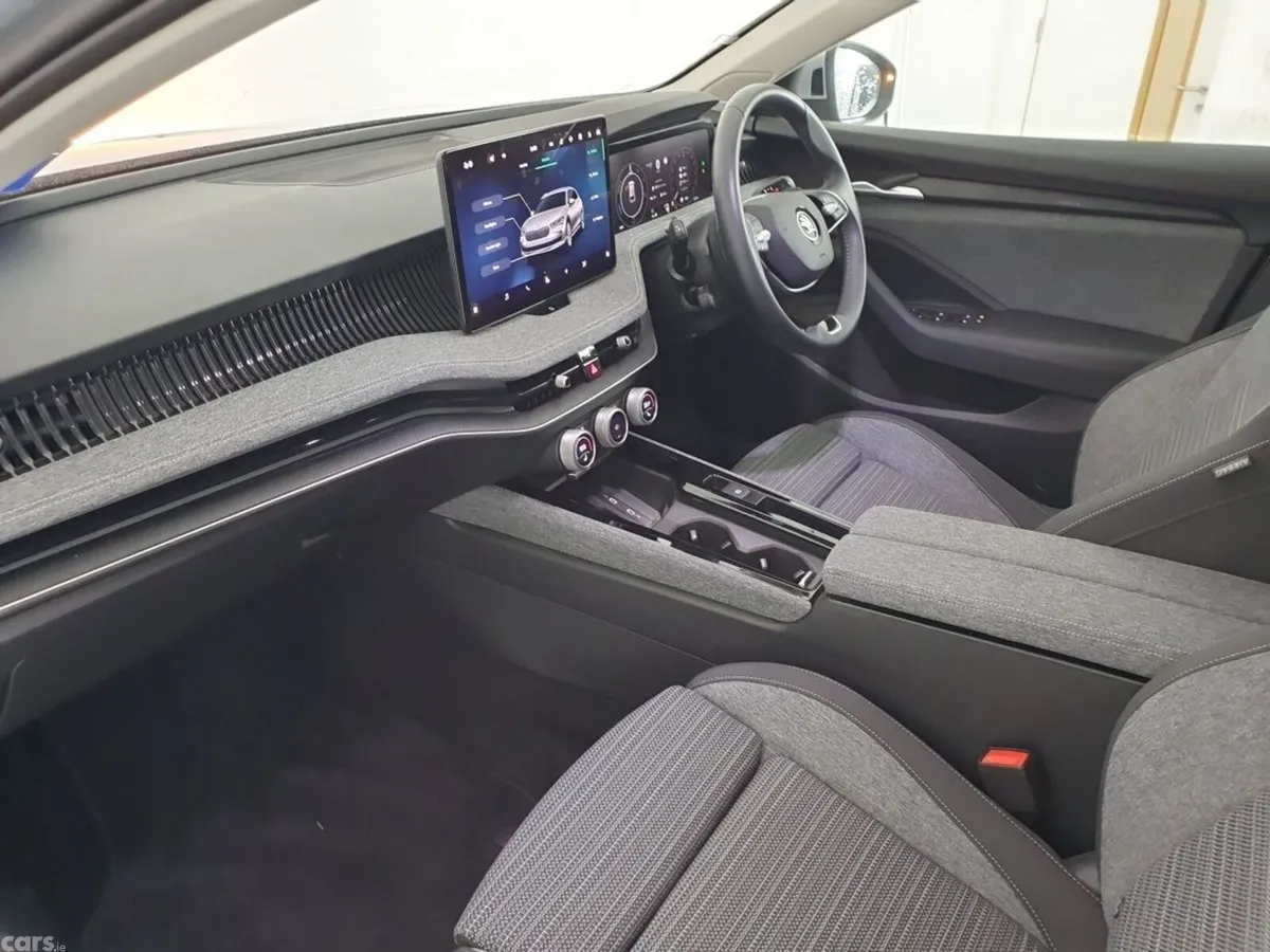 Skoda Superb Estate, Petrol Plug-in Hybrid, 2025, Silver