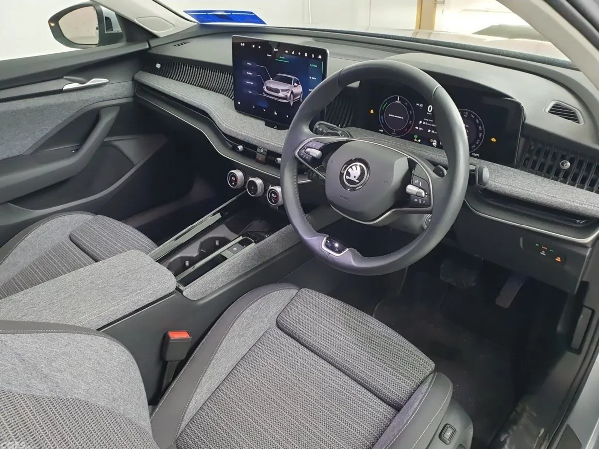 Skoda Superb Estate, Petrol Plug-in Hybrid, 2025, Silver