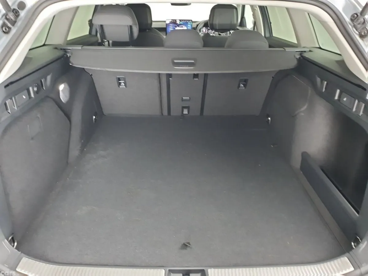 Skoda Superb Estate, Petrol Plug-in Hybrid, 2025, Silver