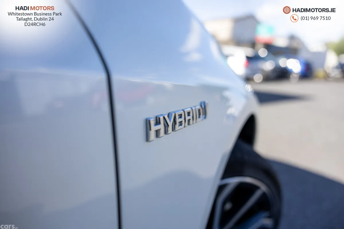 Toyota Corolla Hatchback, Petrol Hybrid, 2018, White