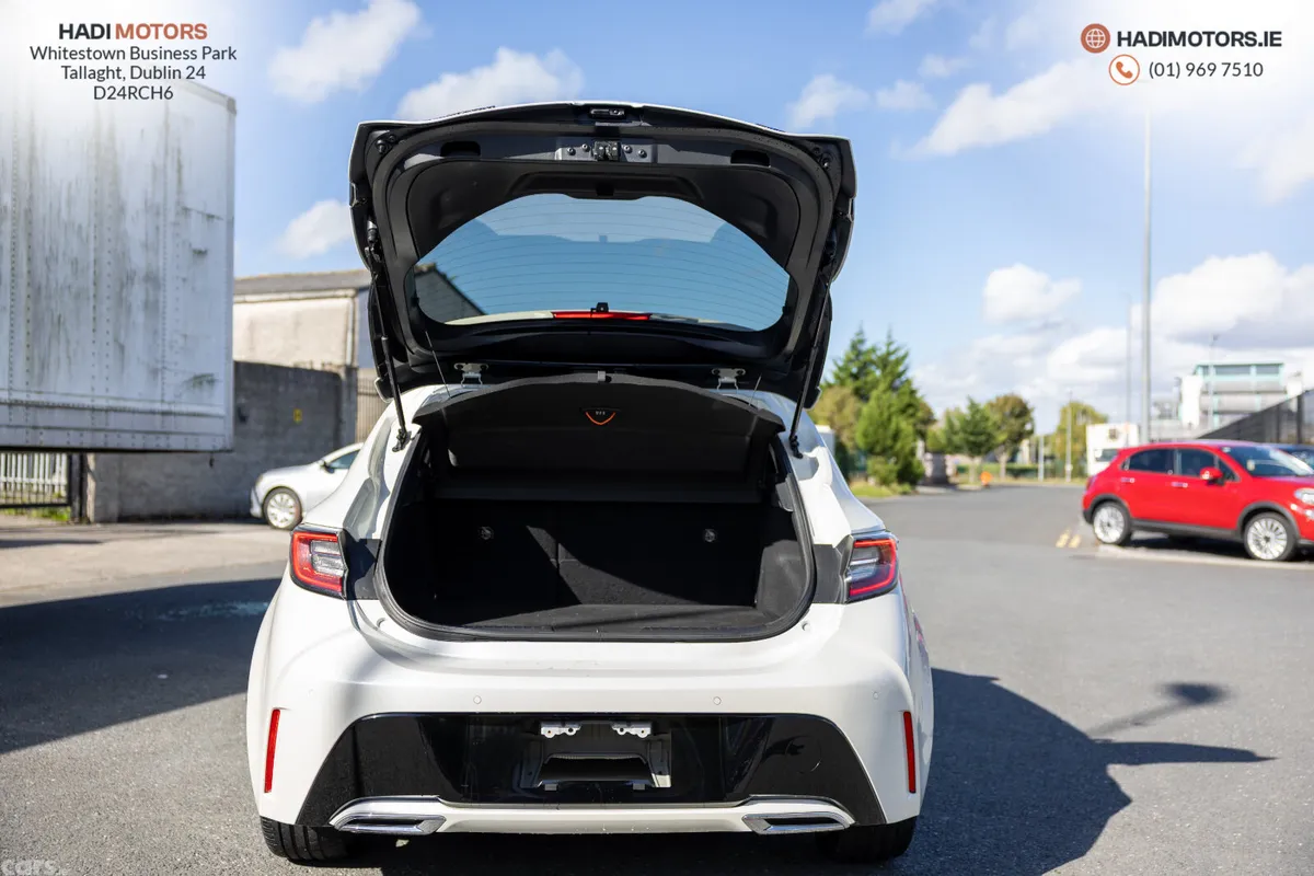 Toyota Corolla Hatchback, Petrol Hybrid, 2018, White