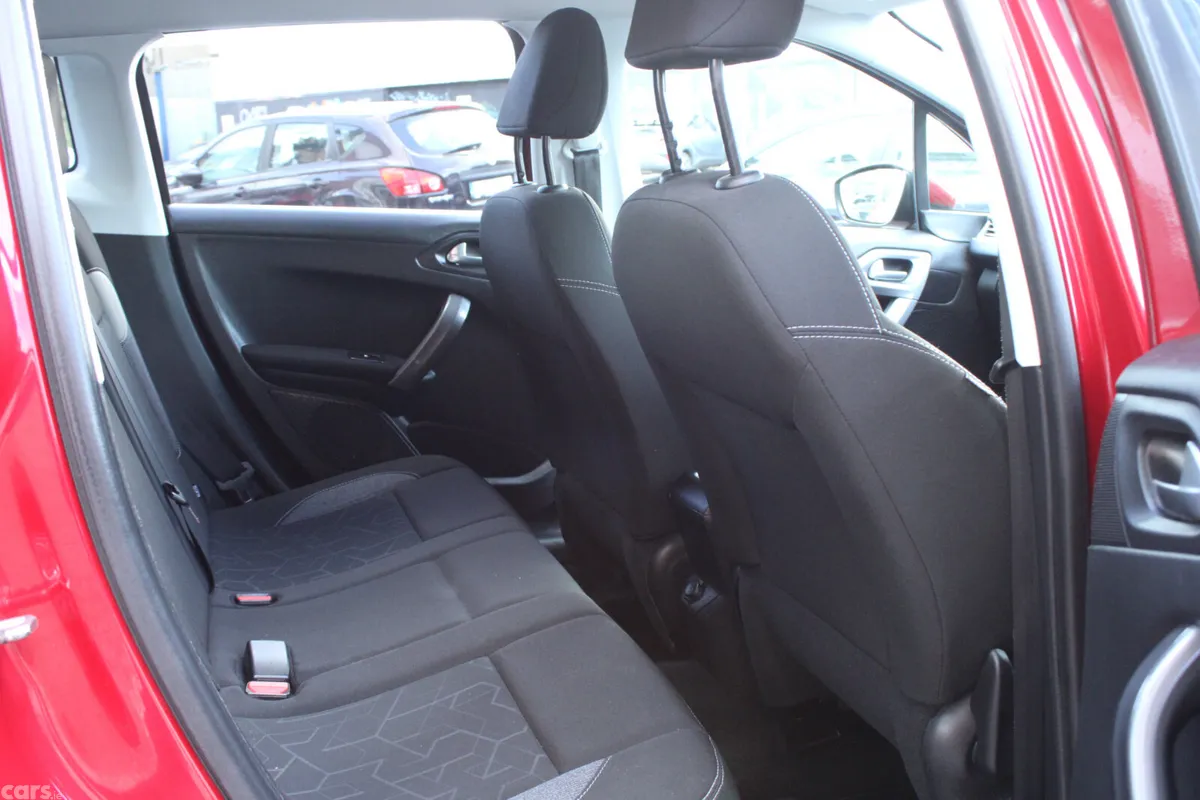 Peugeot 2008 Estate, Petrol, 2017, Red