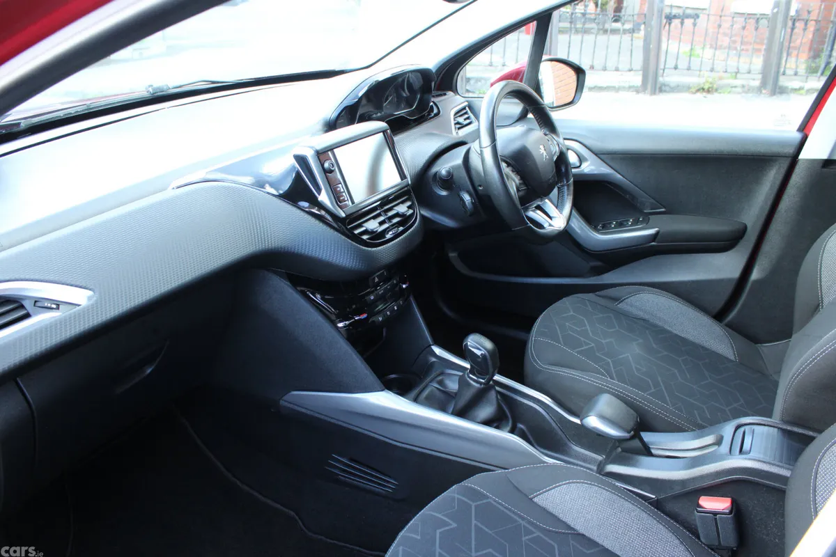 Peugeot 2008 Estate, Petrol, 2017, Red
