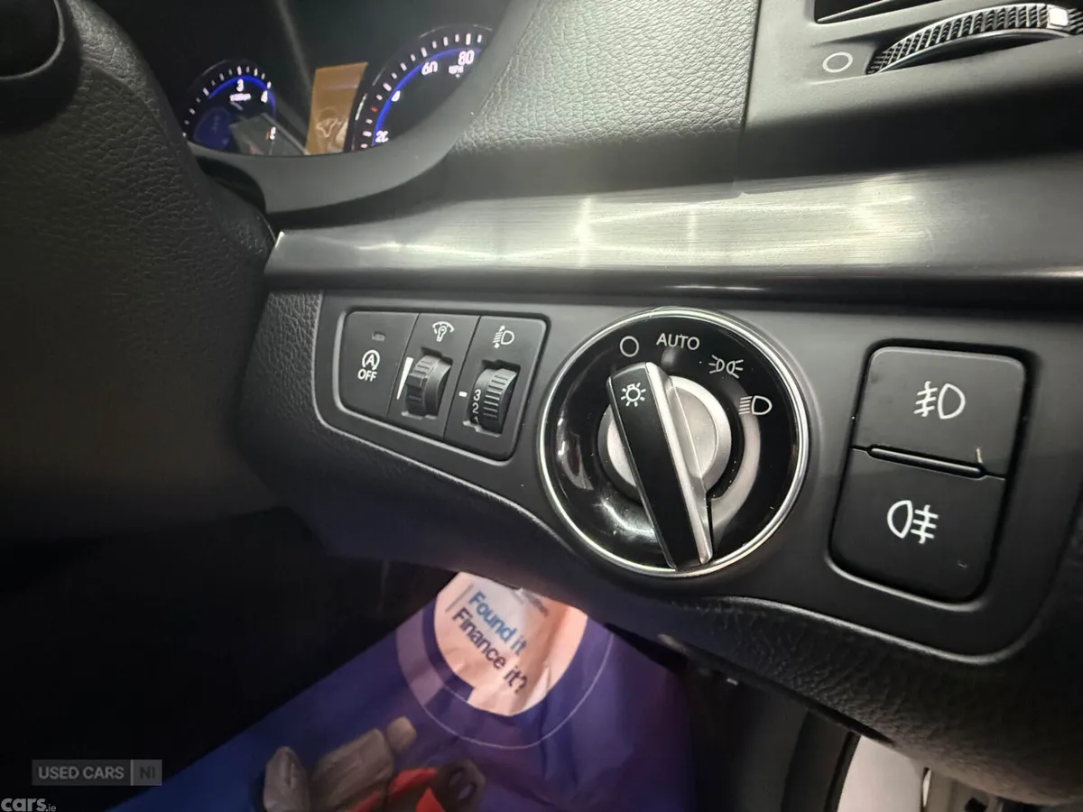 Hyundai i40 Saloon, Diesel, 2019, White