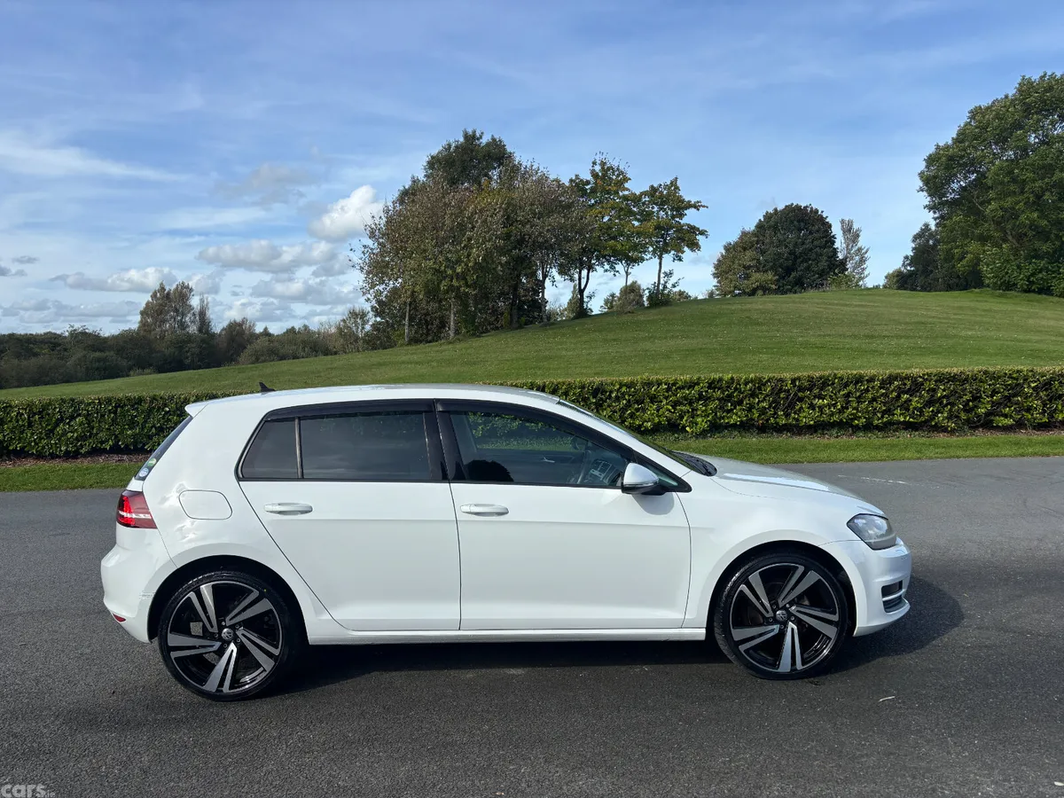 Volkswagen Golf Hatchback, Petrol, 2017, White