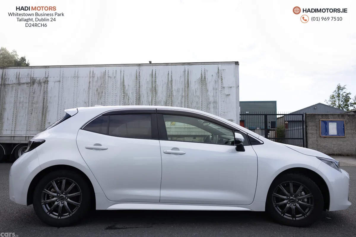 Toyota Corolla Hatchback, Petrol Hybrid, 2020, White