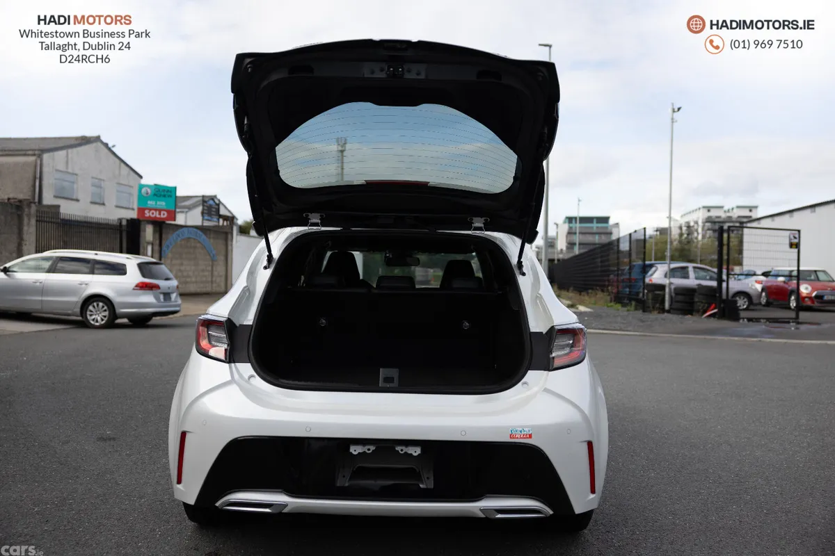 Toyota Corolla Hatchback, Petrol Hybrid, 2020, White