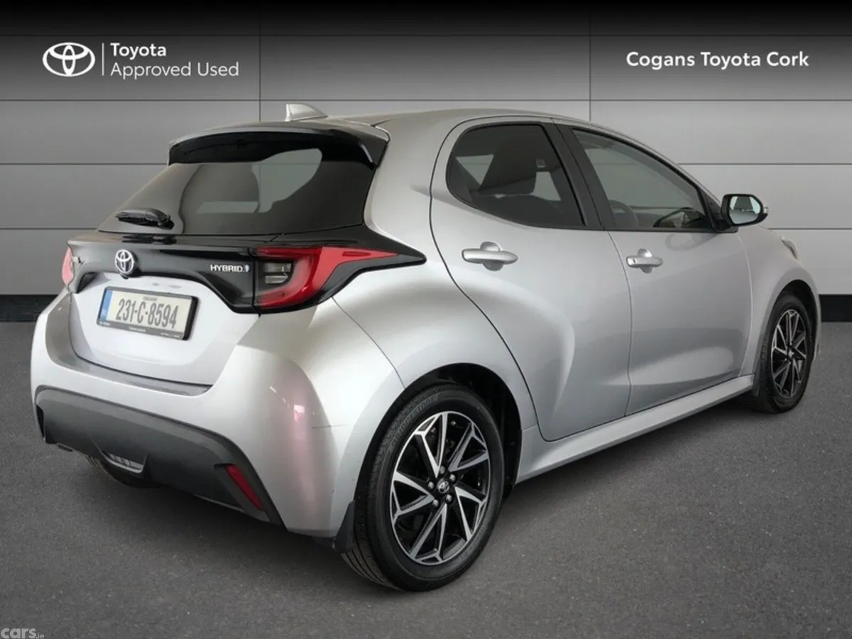 Toyota Yaris Hatchback, Petrol Hybrid, 2023, Grey