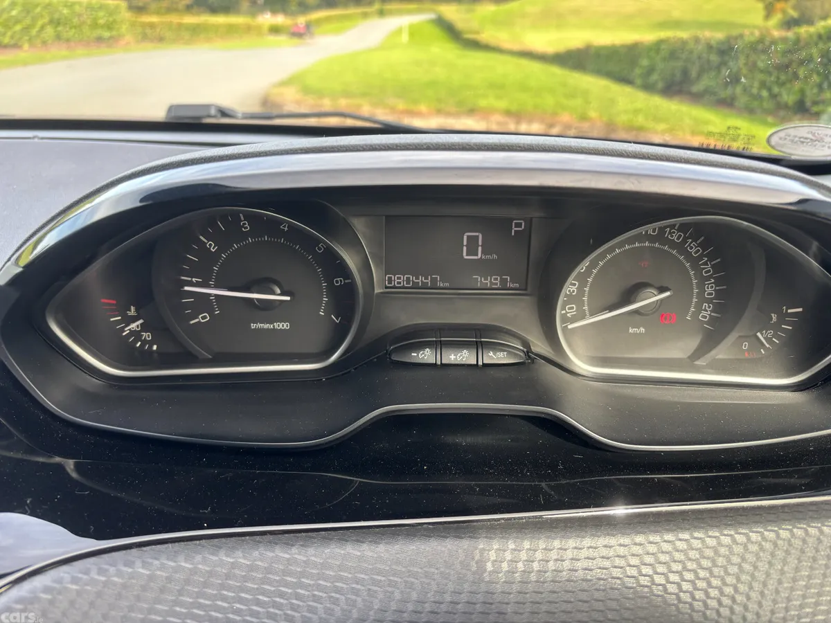 Peugeot 208 Hatchback, Petrol, 2020, Blue