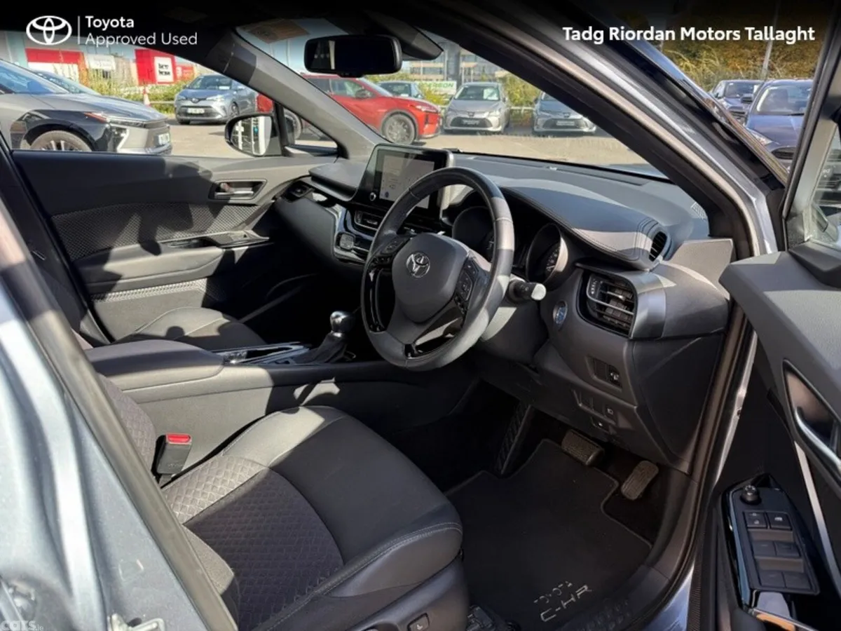Toyota C-HR SUV, Petrol Hybrid, 2022, Grey