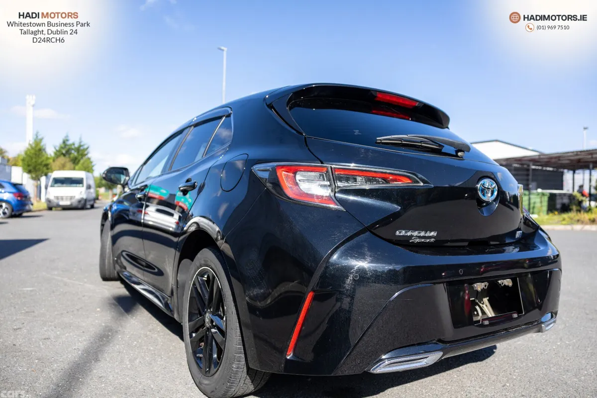 Toyota Corolla Hatchback, Petrol Hybrid, 2021, Black