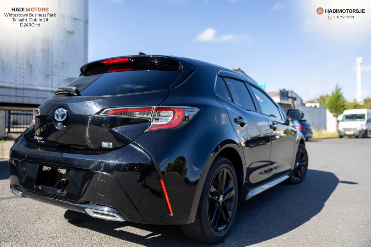 Toyota Corolla Hatchback, Petrol Hybrid, 2021, Black