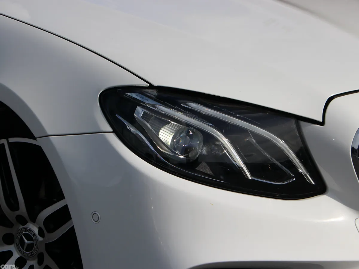 Mercedes-Benz E-Class Coupe, Diesel, 2019, White