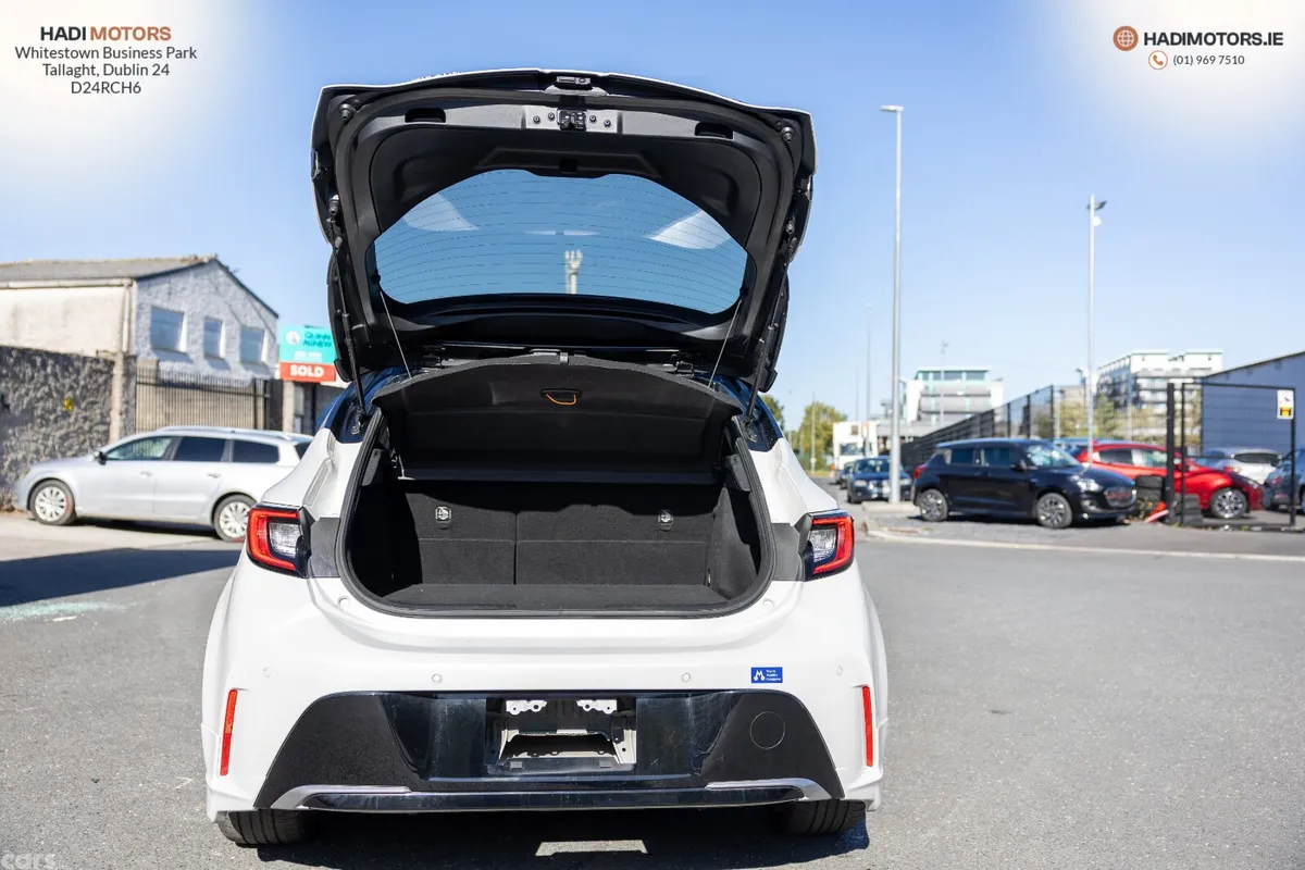 Toyota Corolla Hatchback, Petrol Hybrid, 2023, White