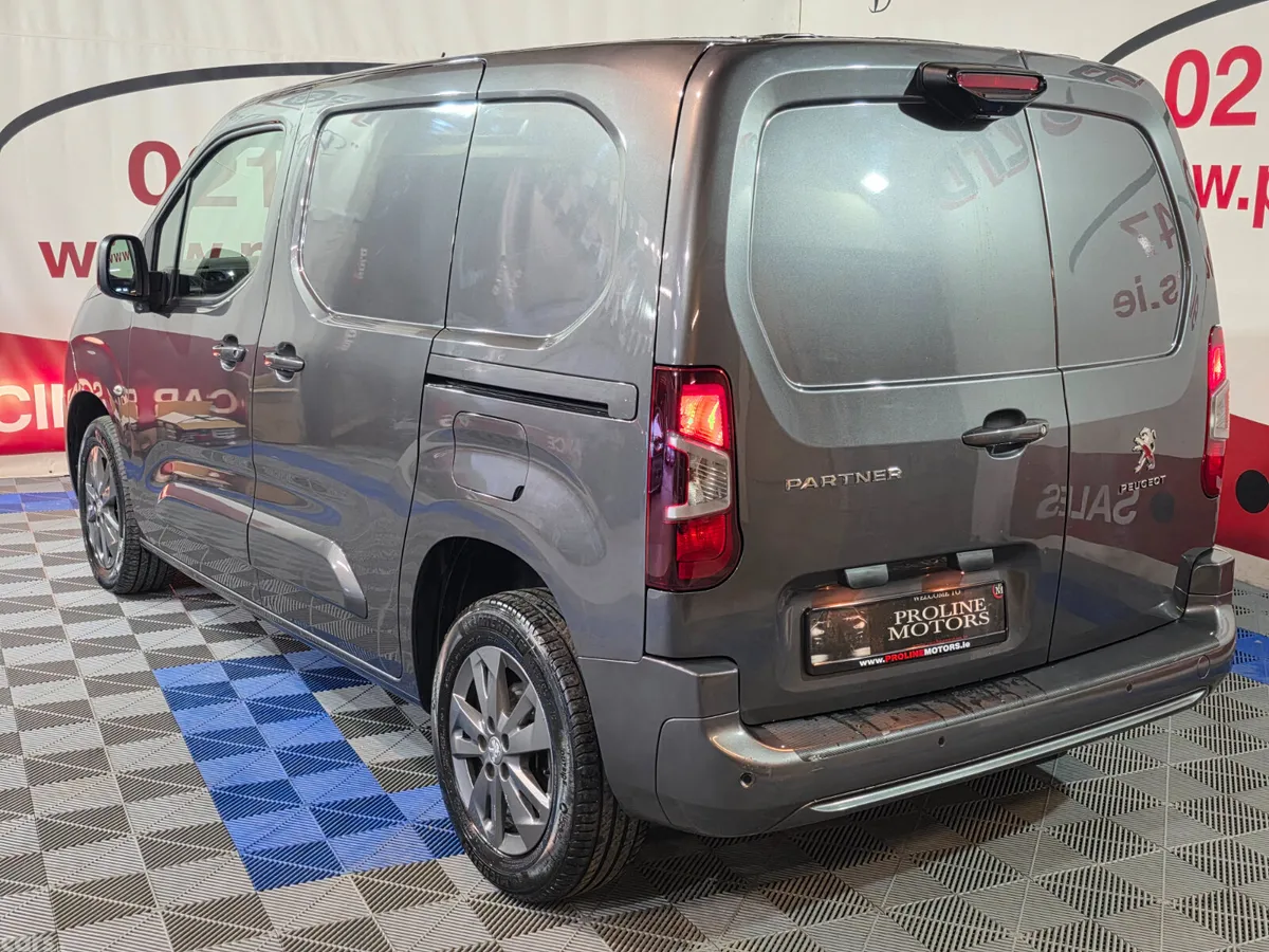 Peugeot Partner MPV, Diesel, 2022, Grey