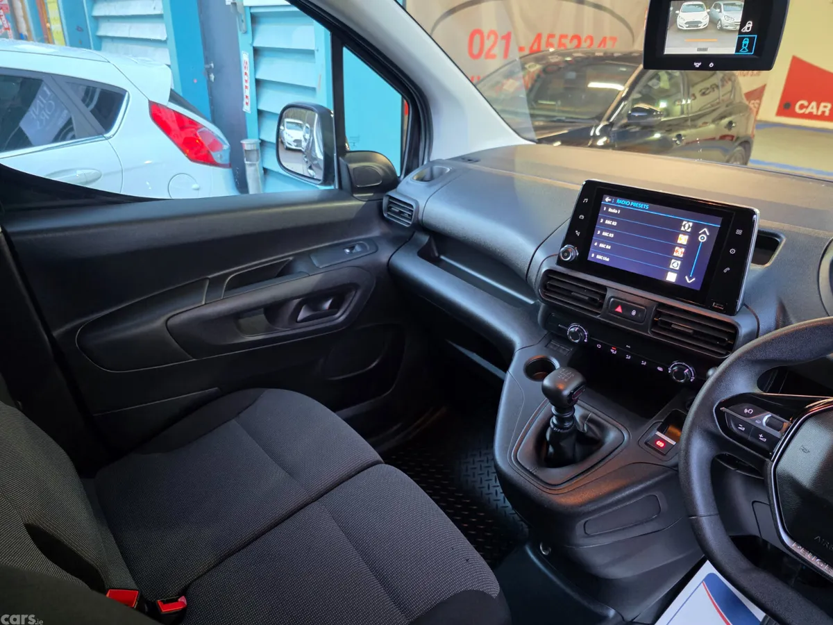 Peugeot Partner MPV, Diesel, 2022, Grey