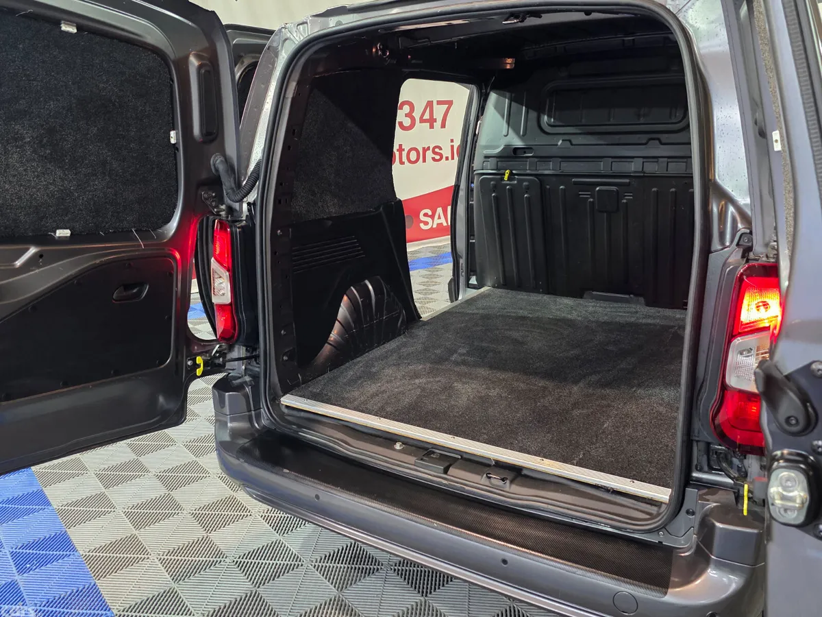 Peugeot Partner MPV, Diesel, 2022, Grey
