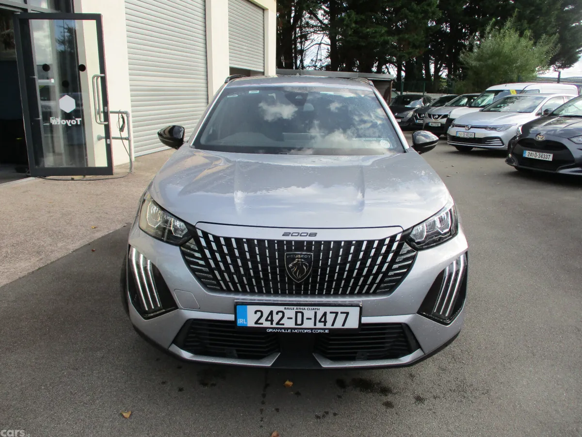Peugeot 2008 MPV, Petrol, 2024, Grey