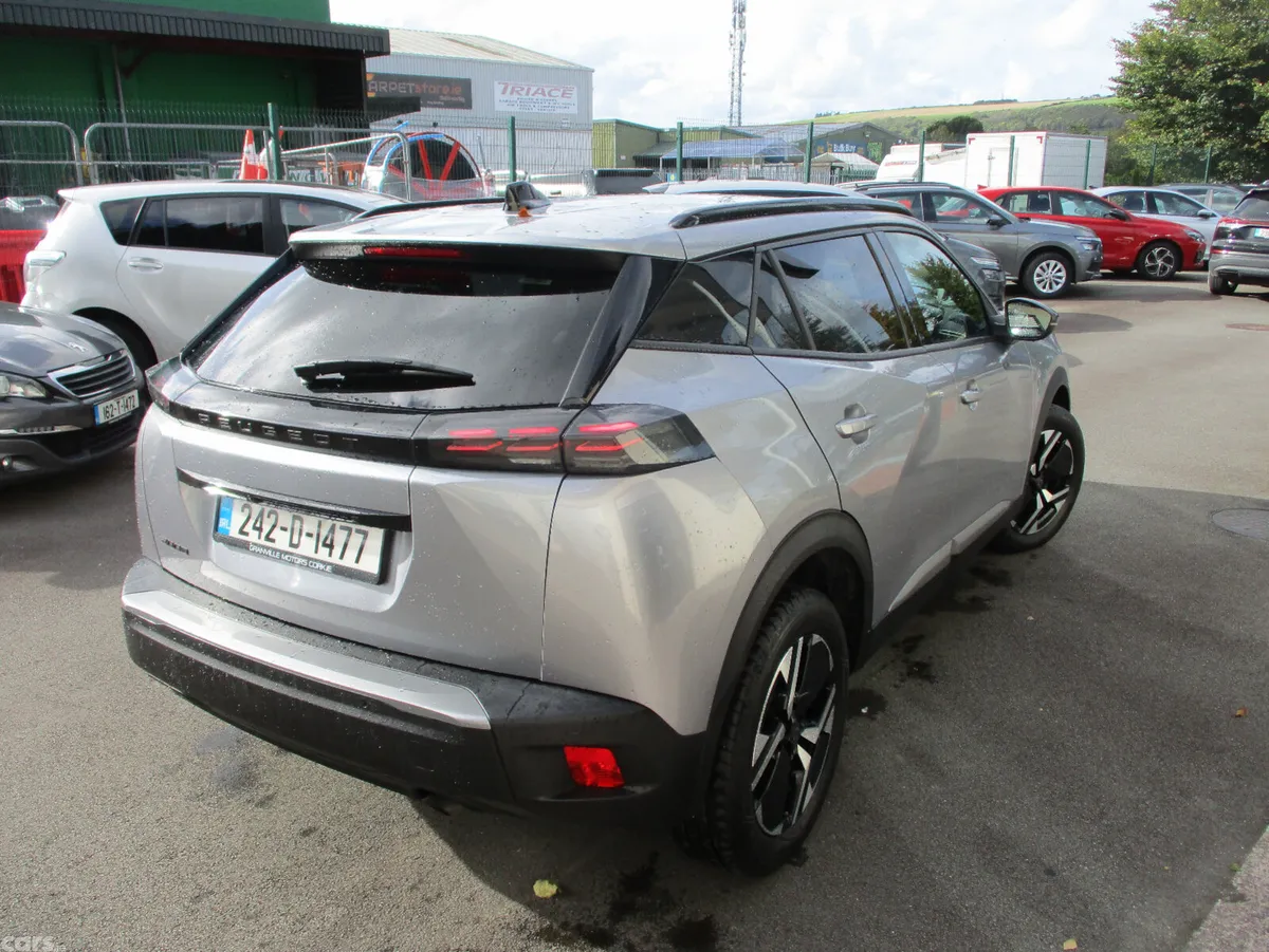 Peugeot 2008 MPV, Petrol, 2024, Grey