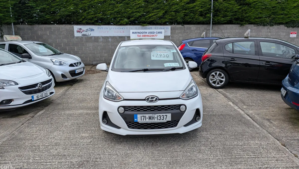 Hyundai i10 Hatchback, Petrol, 2017, White