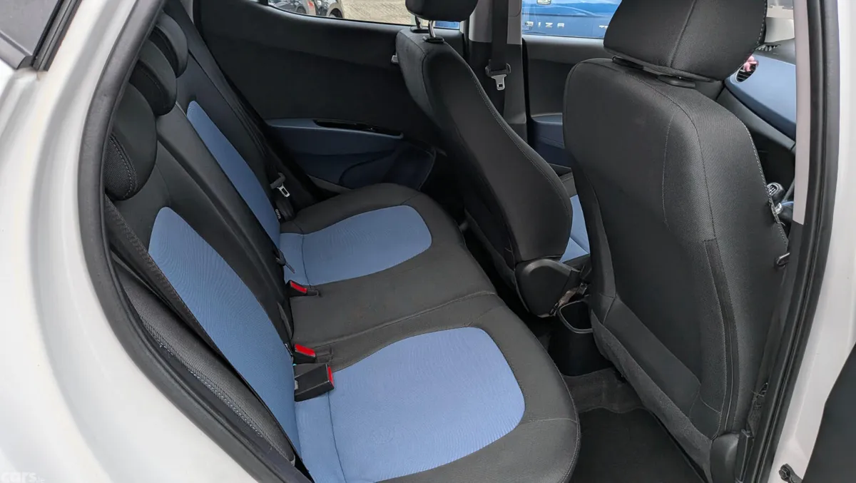 Hyundai i10 Hatchback, Petrol, 2017, White