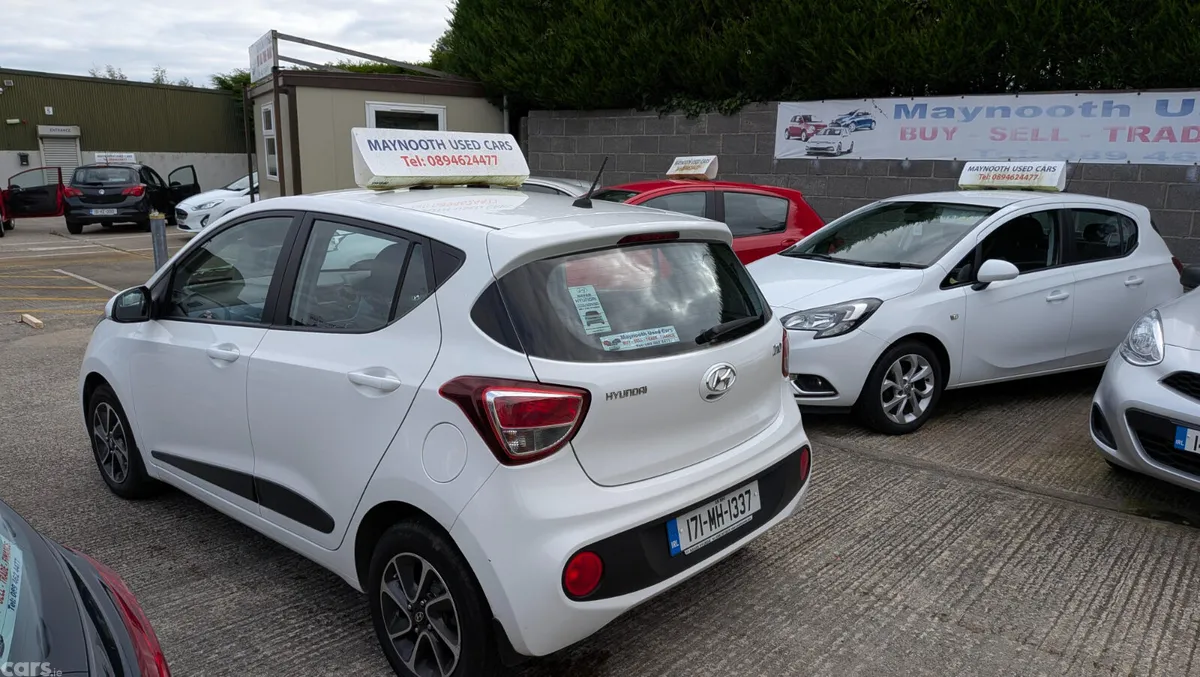 Hyundai i10 Hatchback, Petrol, 2017, White