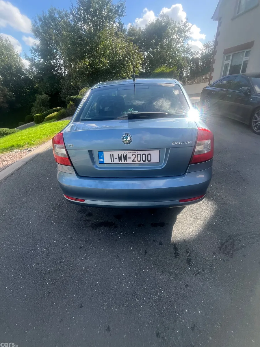 Skoda Octavia Saloon, Diesel, 2011, Grey